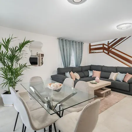 En Caletillas Apartment